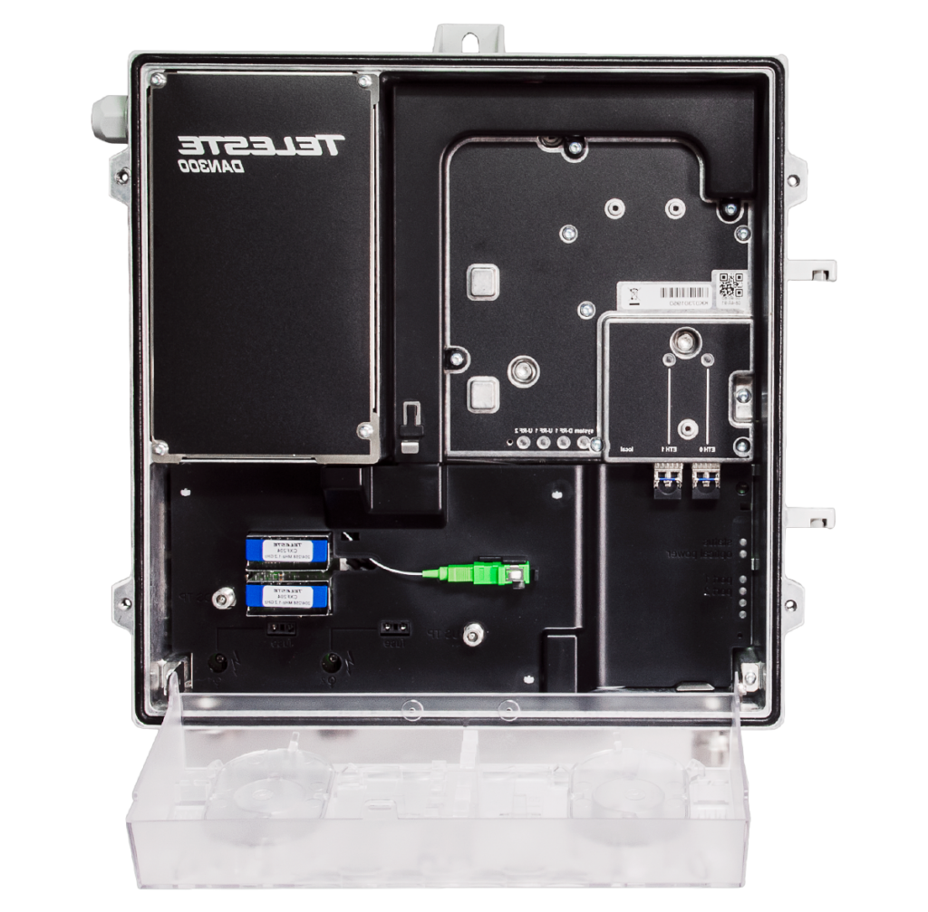 An interior view of DAN300 Remote PHY node.